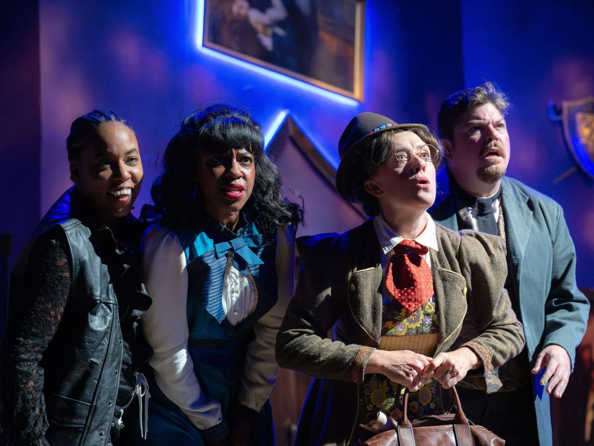 Cincy Shakes brings back comedic take on ‘Dracula’ this spooky season
